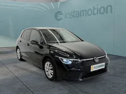 Schwarz Gebraucht 2024 VW Golf VIII R-line Limousine | 28.690 € (Guter Preis)