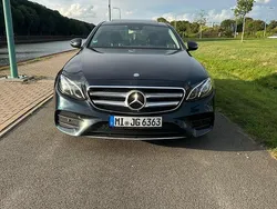 Grün Gebraucht 2017 Mercedes E200 AMG line Limousine | 25.000 € (Guter Preis)