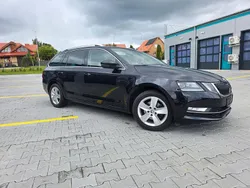 Schwarz Gebraucht 2017 Skoda Octavia G-TEC Ambition Kombi | 7.200 €