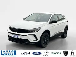 Weiss banquise (weiß) (metallic) Gebraucht 2024 Opel Grandland X SUV | 29.780 € (Superpreis)