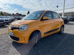 Gelb Gebraucht 2020 Renault Twingo LIMITED Kleinwagen | 7.998 € (Guter Preis)