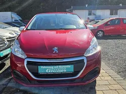 Rot Gebraucht 2018 Peugeot 208 Kleinwagen | 6.800 € (Fairer Preis)