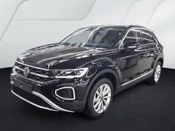 Deep black perleffekt (metallic) Gebraucht 2024 VW T-Roc Style SUV | 28.850 € (Guter Preis)
