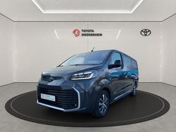 Grau Gebraucht 2024 Toyota Proace Verso Team Kombi | 41.390 € (Fairer Preis)