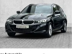 Schwarz Gebraucht 2023 BMW 320 Shadowline Kombi | 34.870 € (Guter Preis)