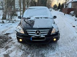 Schwarz Gebraucht 2010 Mercedes B160 Van / Kleinbus | 3.400 € (Guter Preis)