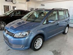 Blau Gebraucht 2011 VW Touran Trendline Van / Kleinbus | 7.890 € (Etwas zu teuer)