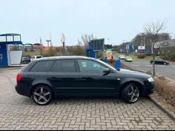 Schwarz Gebraucht 2006 Audi A4 Kombi | 3.000 € (Etwas zu teuer)