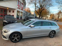 Silber Gebraucht 2022 Mercedes E220 Limousine | 27.900 €