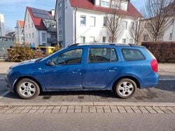 Blau Gebraucht 2015 Dacia Logan MCV Lauréate Kombi | 5.800 € (Fairer Preis)