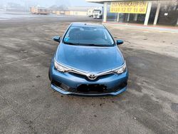 Blau Gebraucht 2016 Toyota Auris Kombi | 10.500 €