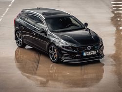 Schwarz Gebraucht 2015 Volvo V60 R-Design Kombi | 19.600 €