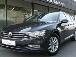 Grau Gebraucht 2023 VW Passat Business Kombi | 25.950 € (Fairer Preis)