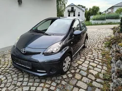 Schwarz Gebraucht 2014 Toyota Aygo Connect Style Kleinwagen | 1.650 € (Fairer Preis)