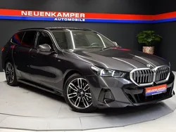 Grau Gebraucht 2024 BMW 520 M Sport Limousine | 58.790 € (Fairer Preis)