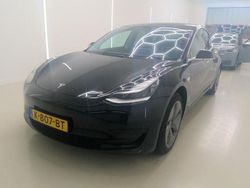 Schwarz Gebraucht 2020 Tesla Model 3 Standard Range Limousine | 17.400 € (Guter Preis)
