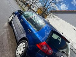 Blau Gebraucht 2004 VW Golf V Limousine | 1.300 € (Fairer Preis)