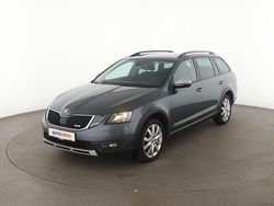Grau Gebraucht 2019 Skoda Octavia Scout 4x4 Kombi | 19.410 € (Etwas zu teuer)