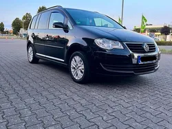Schwarz Gebraucht 2009 VW Touran Van / Kleinbus | 5.300 € (Fairer Preis)