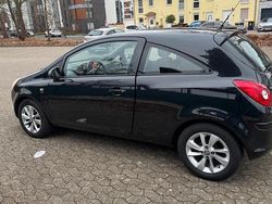 Schwarz Gebraucht 2014 Opel Corsa Kleinwagen | 3.600 € (Etwas zu teuer)