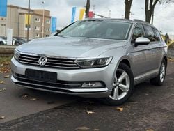 Silber Gebraucht 2016 VW Passat Comfortline Kombi | 8.499 € (Superpreis)