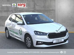 Weiss Gebraucht 2023 Skoda Fabia Ambition Limousine | 15.990 € (Guter Preis)