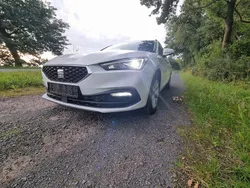 Weiß Gebraucht 2021 Seat Leon Style Kombi | 19.999 € (Fairer Preis)