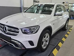 Weiß Gebraucht 2021 Mercedes GLC300e SUV | 26.999 € (Fairer Preis)