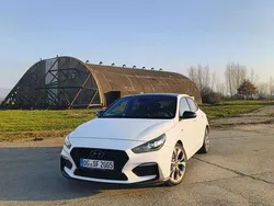 Weiß Gebraucht 2019 Hyundai i30 N Line Limousine | 18.500 € (Etwas zu teuer)