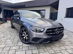 Grau Gebraucht 2021 Mercedes E400 Limousine | 59.990 €
