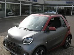 Grau Gebraucht 2024 Smart ForTwo Electric Drive Exclusive Cabrio | 17.999 € (Etwas zu teuer)