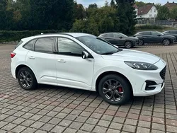 Weiß Gebraucht 2022 Ford Kuga ST SUV | 21.900 € (Guter Preis)