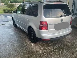 Grau Gebraucht 2007 VW Touran Van / Kleinbus | 4.100 € (Fairer Preis)