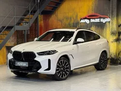Mineralweiss metallic Gebraucht 2024 BMW X6 M Sport SUV | 91.900 € (Fairer Preis)