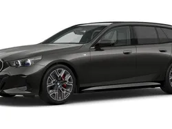 Grau Neu 2025 BMW 540 M Sport Kombi | 84.906 € (Fairer Preis)