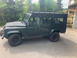 Grün Gebraucht 2011 Land Rover Defender SUV | 27.000 €