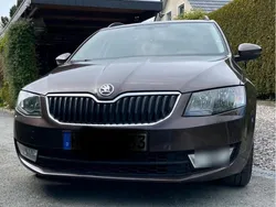 Braun Gebraucht 2013 Skoda Octavia Kombi | 6.999 € (Etwas zu teuer)