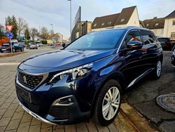 Blau Gebraucht 2017 Peugeot 5008 GT-line SUV | 12.990 €