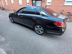 Schwarz Gebraucht 2015 Mercedes E250 Avantgarde Limousine | 21.900 € (Fairer Preis)