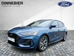Blau (metallic) Neu 2025 Ford Focus ST-Line X Limousine | 33.690 € (Etwas zu teuer)