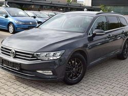 Grau Gebraucht 2020 VW Passat Business Kombi | 16.900 € (Fairer Preis)