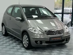 Grau Gebraucht 2005 Mercedes A200 Van / Kleinbus | 7.444 €