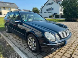 Blau Gebraucht 2004 Mercedes E270 Kombi | 1.800 € (Superpreis)