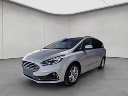 Silber Gebraucht 2022 Ford S-MAX Titanium Van / Kleinbus | 33.949 €