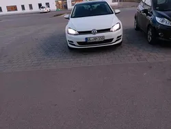 Weiß Gebraucht 2015 VW Golf VII Limousine | 12.800 € (Guter Preis)