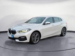 Weiß Gebraucht 2021 BMW 118 Sport Line Kleinwagen | 19.820 € (Fairer Preis)