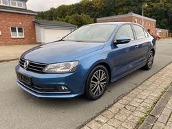 Blau Gebraucht 2016 VW Jetta Allstar Limousine | 8.990 € (Fairer Preis)