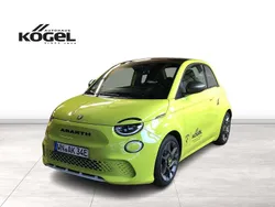 Grün (acid green) Gebraucht 2023 Abarth 500e Scorpionissima Kleinwagen | 28.990 € (Fairer Preis)