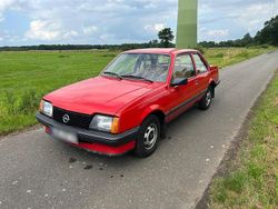 Rot Gebraucht 1982 Opel Ascona Limousine | 3.150 €
