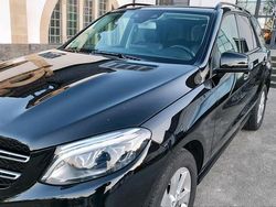 Schwarz Gebraucht 2018 Mercedes GLE350 AMG line SUV | 41.500 €